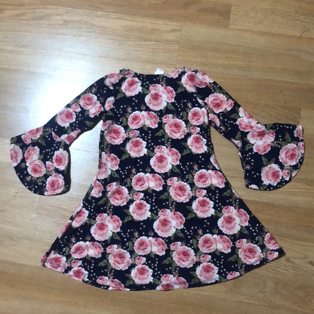 Rose Bell Sleeve dress sz 6 - Picture 4 of 4